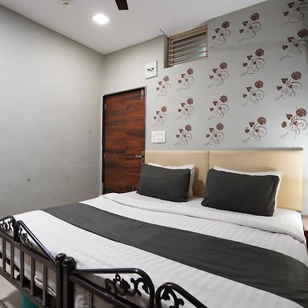 Hotel Sai Inn, Ahmedabad Airport Екстер'єр фото