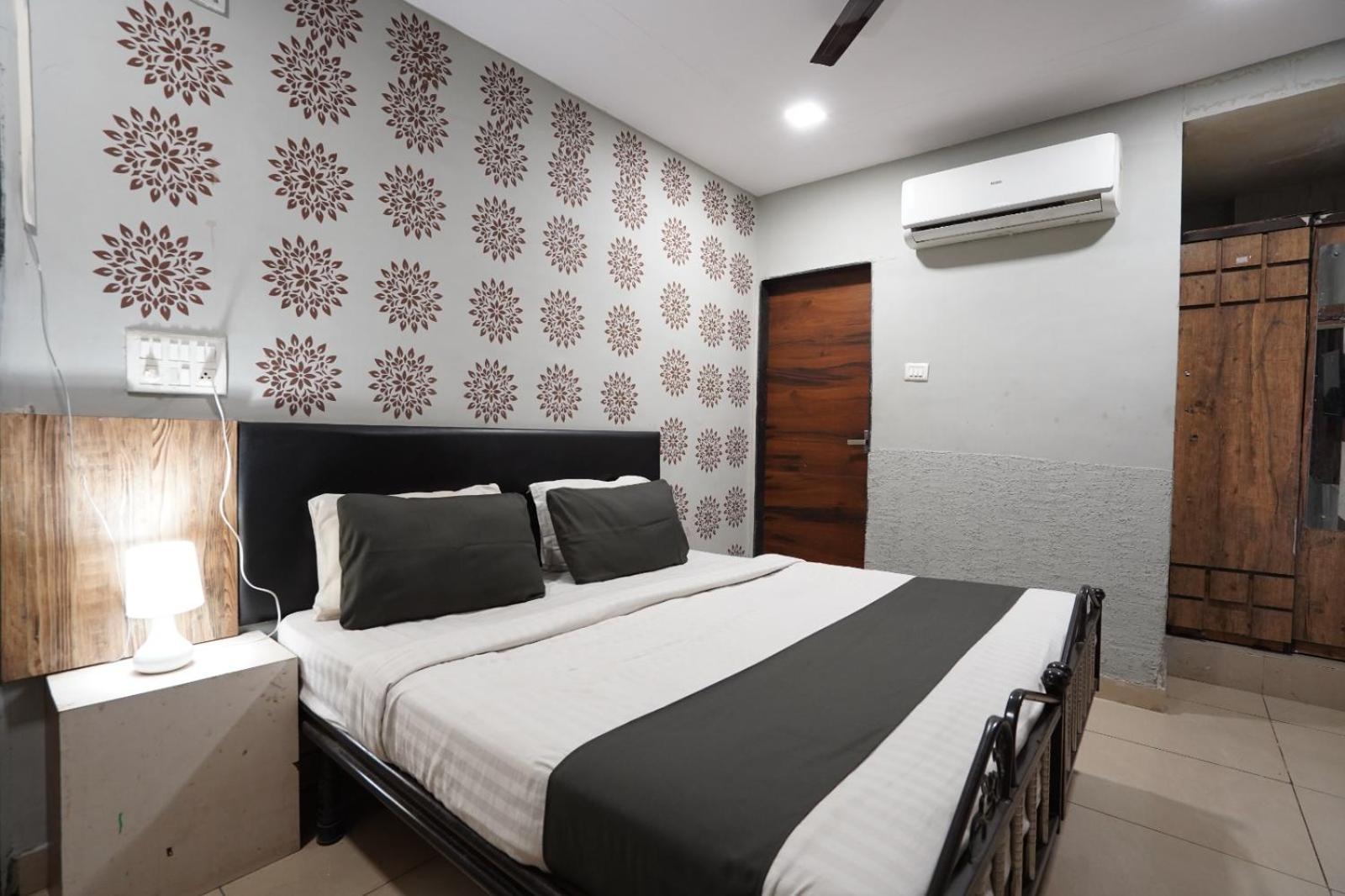 Hotel Sai Inn, Ahmedabad Airport Екстер'єр фото