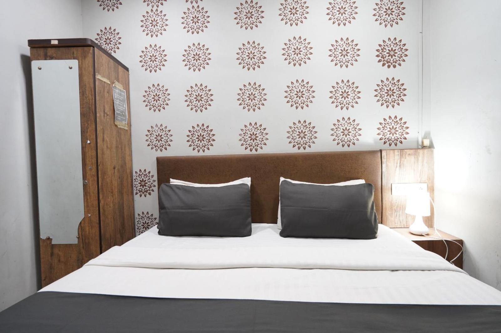 Hotel Sai Inn, Ahmedabad Airport Екстер'єр фото